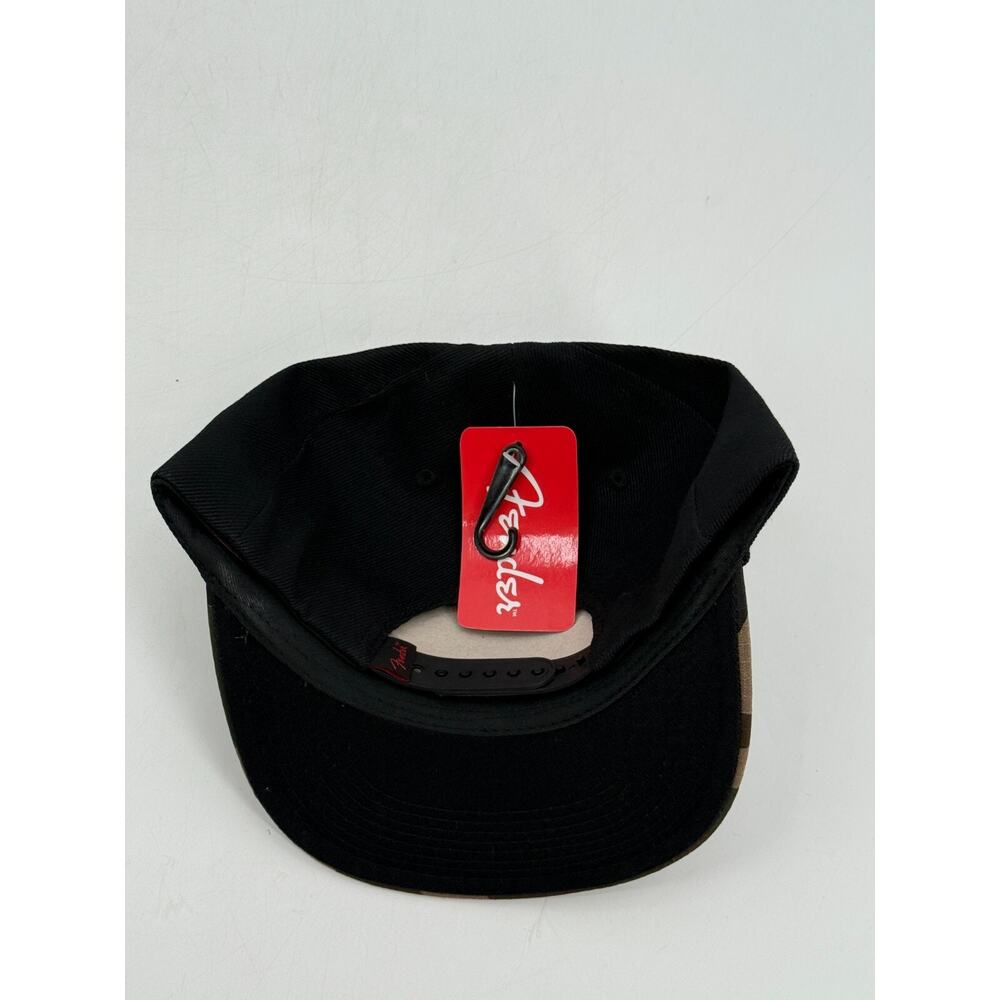 Fender Guitar Hat Camo Snapback Flat Bill Cap Black/Camo Red Logo The Classics - Picture 5 of 8